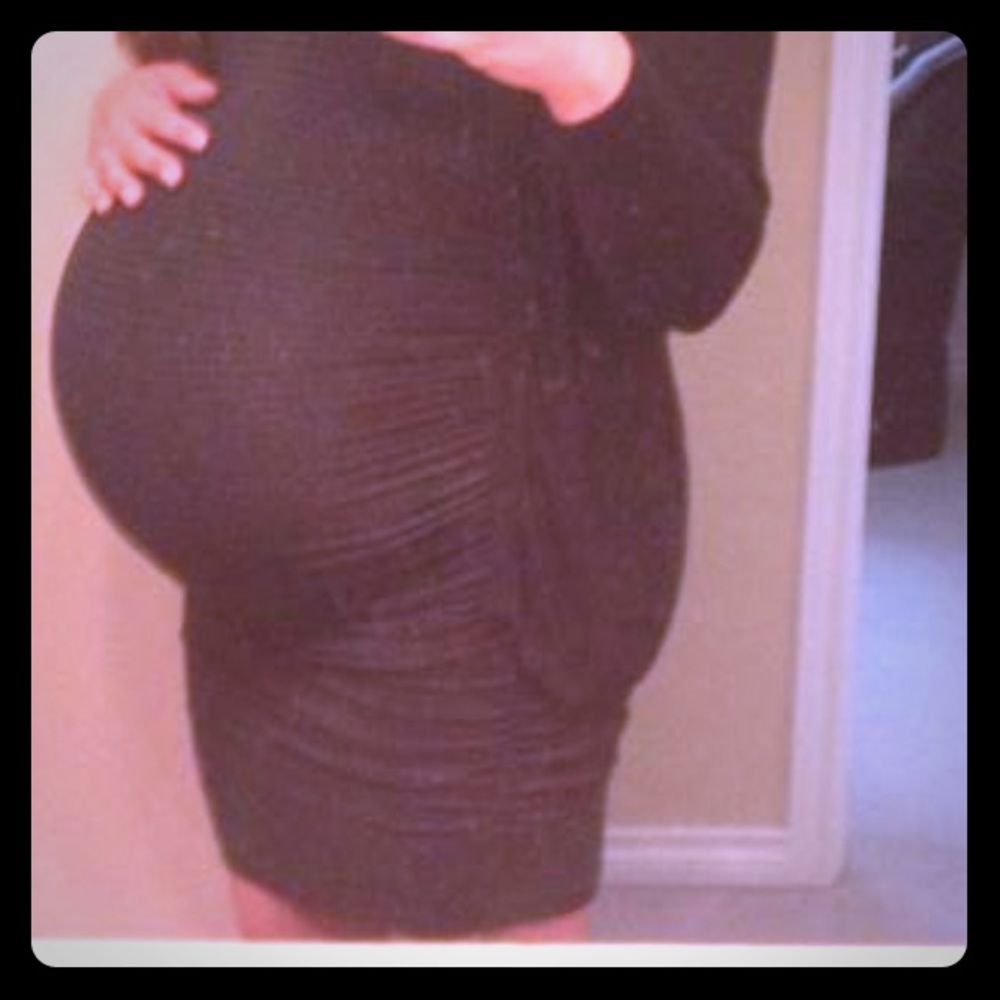 Pea in the Pod Maternity Dress.
